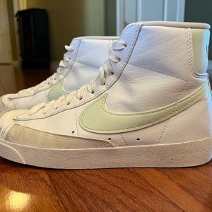 Women Nike Blazers Mid 77